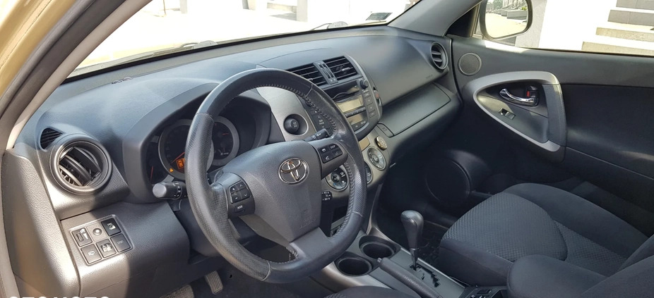 Toyota RAV4 cena 47000 przebieg: 147400, rok produkcji 2009 z Bełchatów małe 326